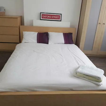 Homestay In Queen's Park London