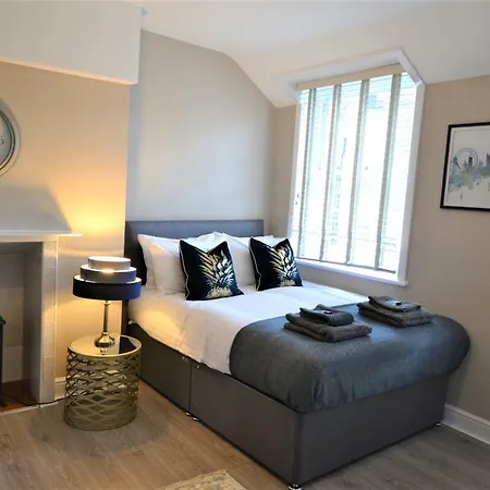 Marble Arch Studio *
