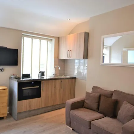 Marble Arch Studio *