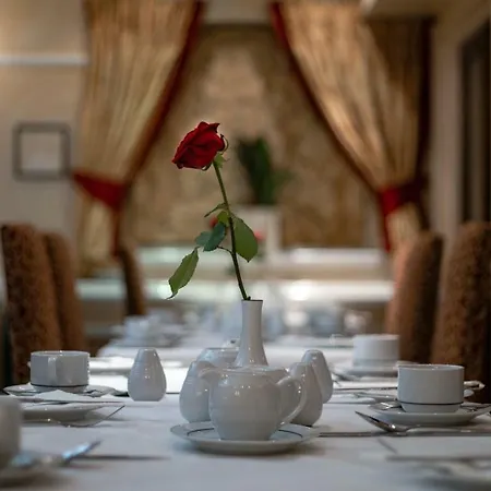 Rochester By Blue Orchid Hotel
