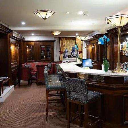 Hotel Rochester By Blue Orchid