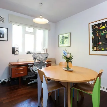 Apartment Veeve - Portobello Yellow
