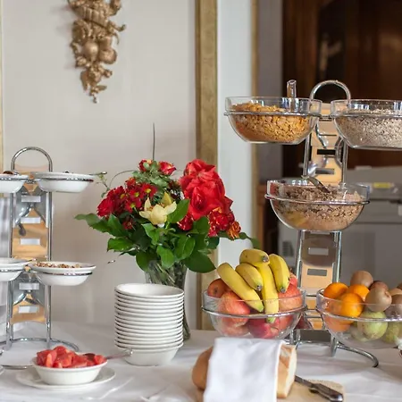 Gem Strathmore Hotel 4*