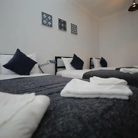 Golders Park 3*