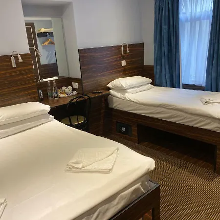 Hotel Crestfield 2*