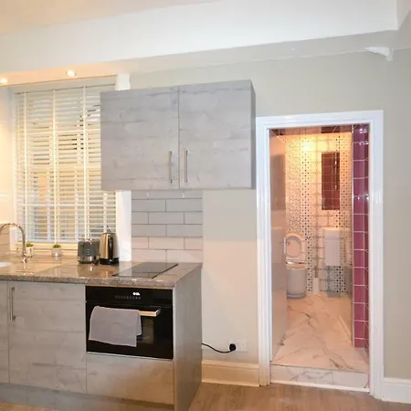 Marble Arch Studio Apartment