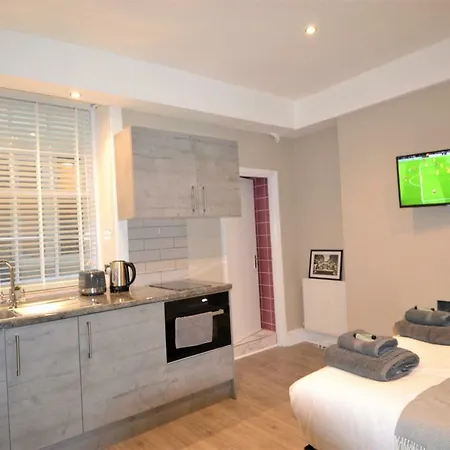 Marble Arch Studio Apartment *