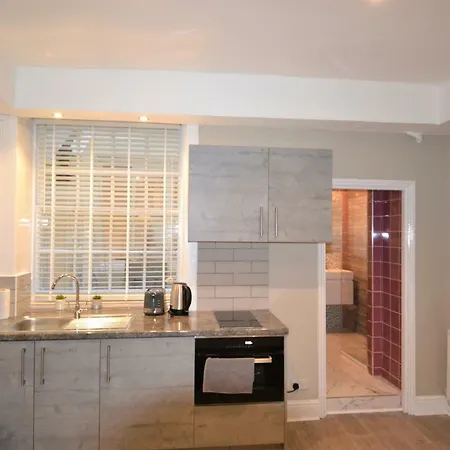 Marble Arch Studio Apartment *