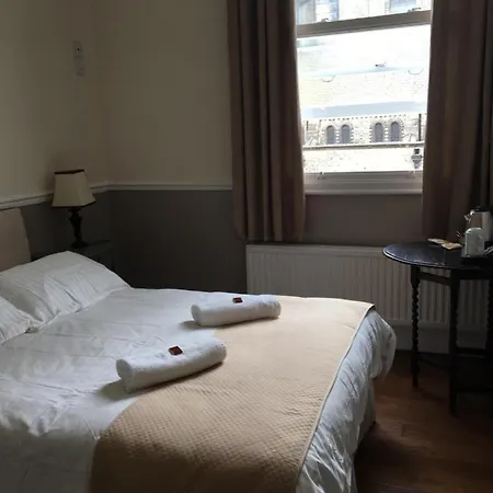 Nocleg ze śniadaniem Tourian Lounge Hotel 3*