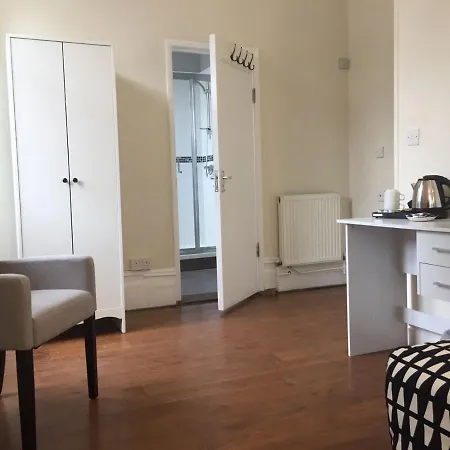 Tourian Lounge Hotel 3* Londyn