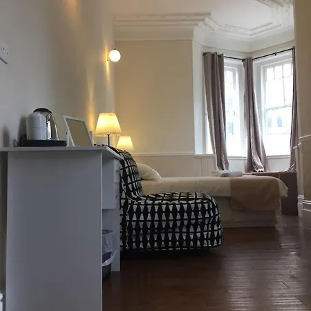 Tourian Lounge Hotel Nocleg ze śniadaniem
