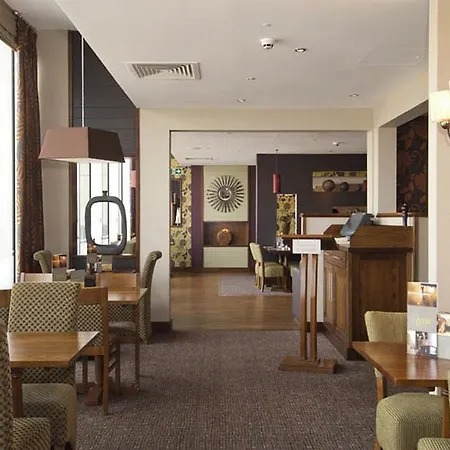 Premier Stratford Hotel 3*