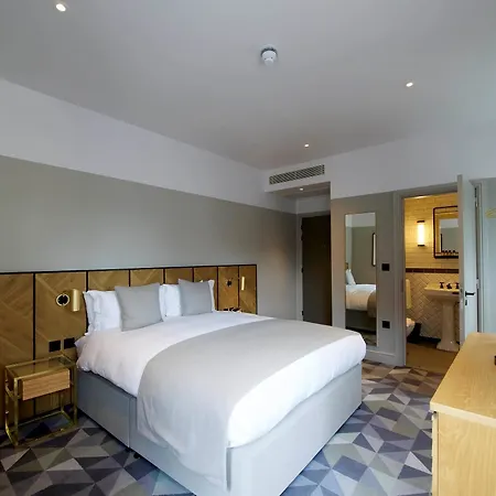 Victory House Leicester Square Hotell 4*