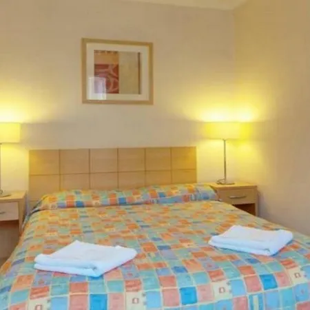Bros Hotel London