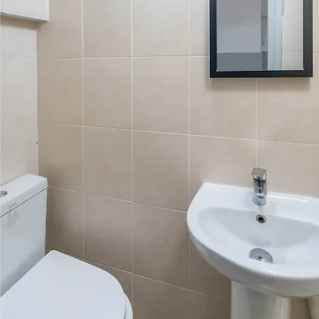 Oyo Kings Hotel 3*