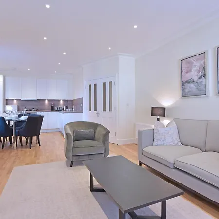 Hamlet Gardens Apartment London