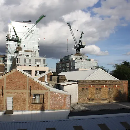 Apartment Barons Court *