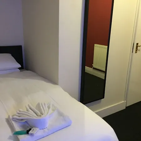 Stratford Hotel 2*