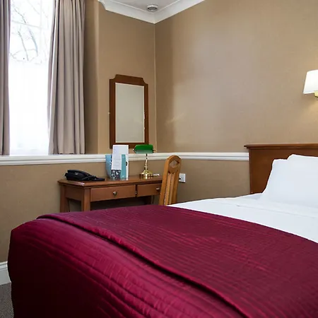 The Clarendon 3* Blackheath