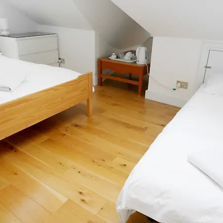 Kew 3* Richmond (Greater London)