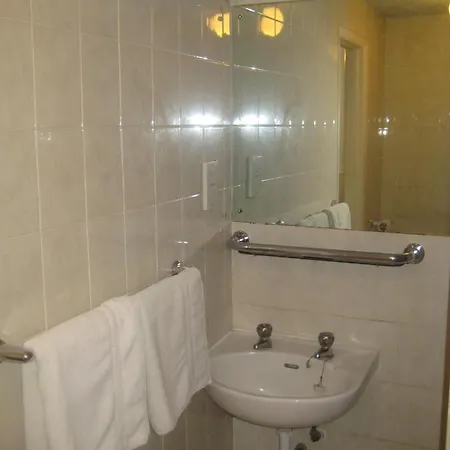 Hallam Hotel