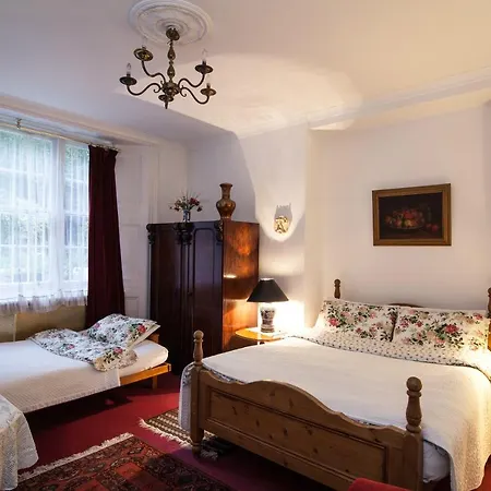 Dawson Place, Juliette's Bed & Breakfast 3*