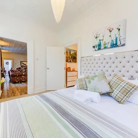 The Bower's House Kew London 3* Brentford