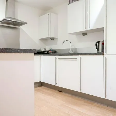 Latitude Court Homestay London