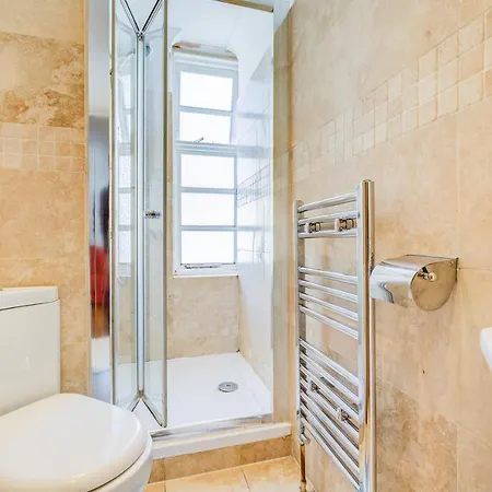 Apartment 14 Bouverie Place