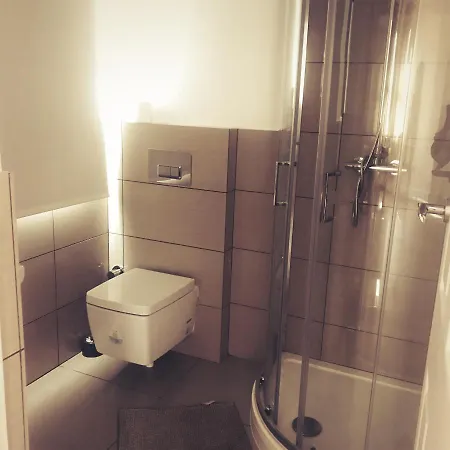 Nocleg ze śniadaniem Tourian Lounge Hotel