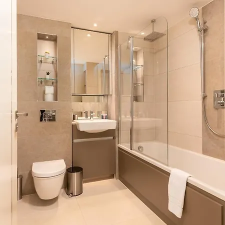 Lt Riverview East Greenwich Apartment London