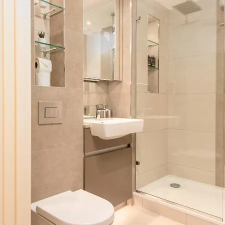 Lt Riverview East Greenwich Apartment London