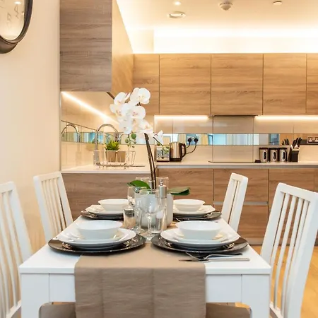 Lt Riverview East Greenwich * London