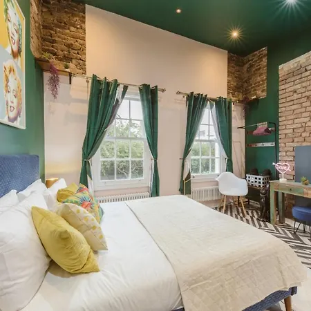 Apartment River House With Hot Tub *