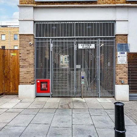 Hotel Canary Gateway Serviced London