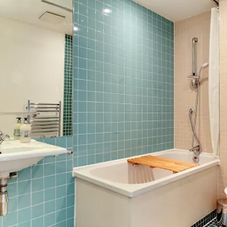 Premium Lexington Serviced Hotel