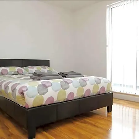 Apartment Radalco Hounslow