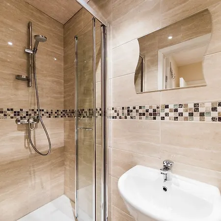 Hellenic By Saba Hotell 3*