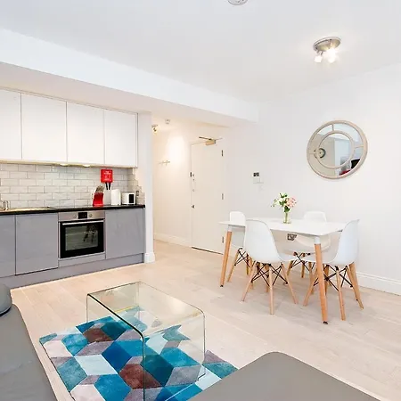 Eldon Chambers Flat 1 By Living Holiday home London