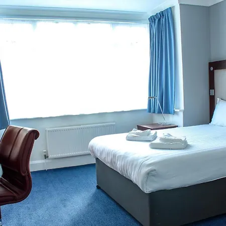 Heathrow Hotel 3*