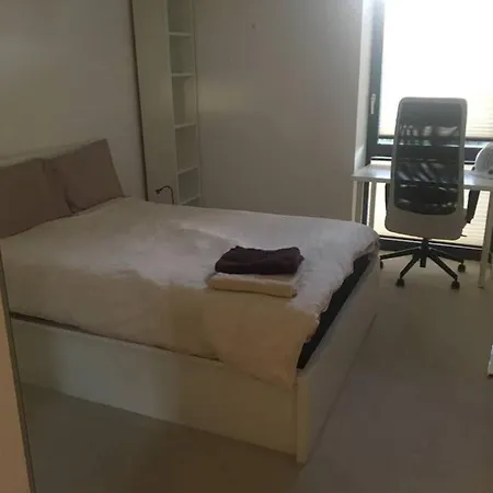 Bright & Modern 1 Bedroom Flat In Shepherds Bush Apartment *