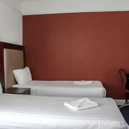 Heathrow Hotel