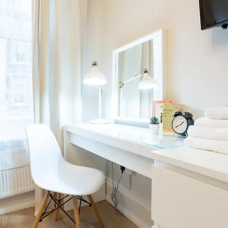 Tavistock Place 3*