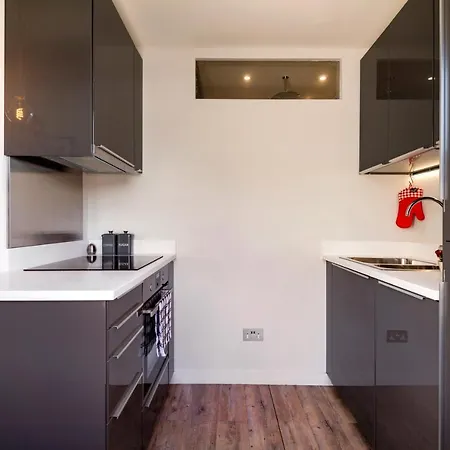 Apartment Canguroproperties - Pinehurst Court London