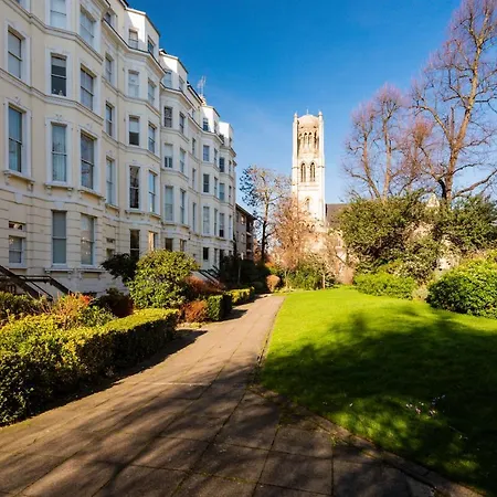 Canguroproperties - Pinehurst Court Apartment London