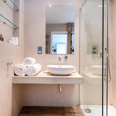 Canguroproperties - Pinehurst Court * London