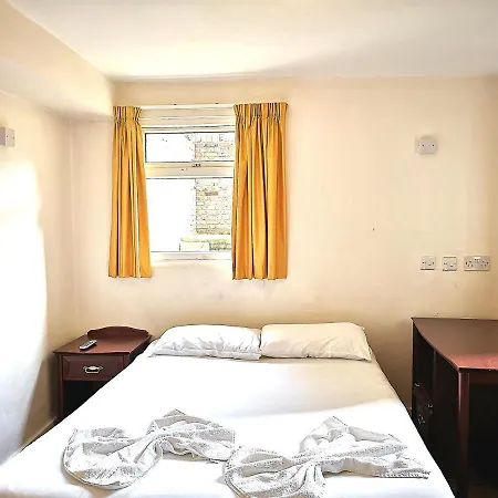 Aquarius Hotel 2*