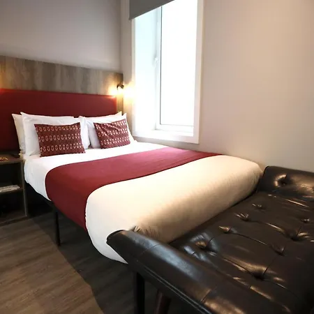 Euston Square 3*