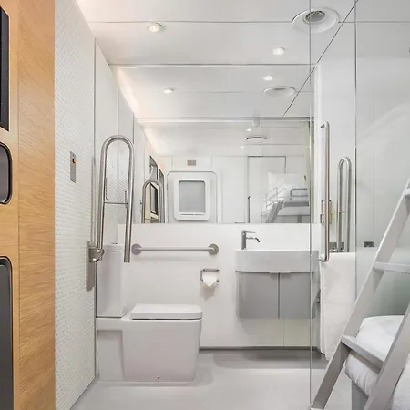 Yotelair London Heathrow Airport Hotel Hillingdon
