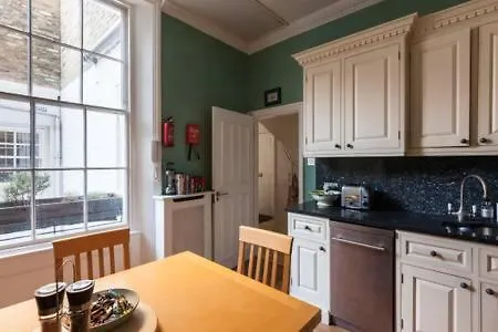 Pimlico Garden House Apartment London